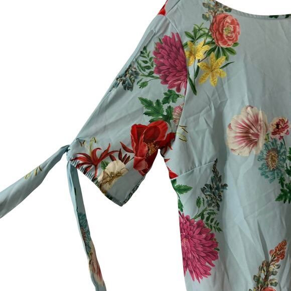 Sweet Pea by New York & Company Womans Large Blouse - Picture 2 of 5